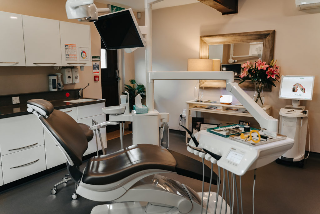 Dentist in Taunton, Lydeard Church House Dental 01823 430004